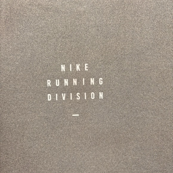 NIKE Dri-FIT Sweatshirt Womens Small Running Reflect Pullover Black DD5263 - Picture 4 of 14